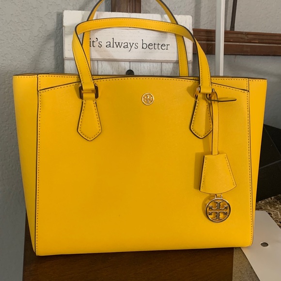 HP🎊Tory butch 💝 Robinson Saffiano Leather Tote - Picture 2 of 14